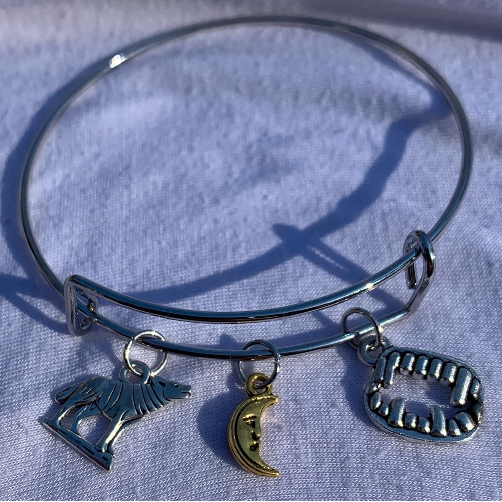 Brand New! Handmade! Adjustable Charm Bangle Bracelet! - Picture 2 of 4